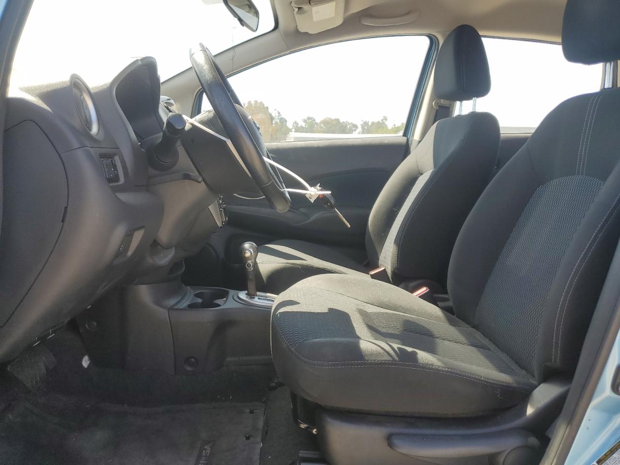 Nissan Versa S Image 6