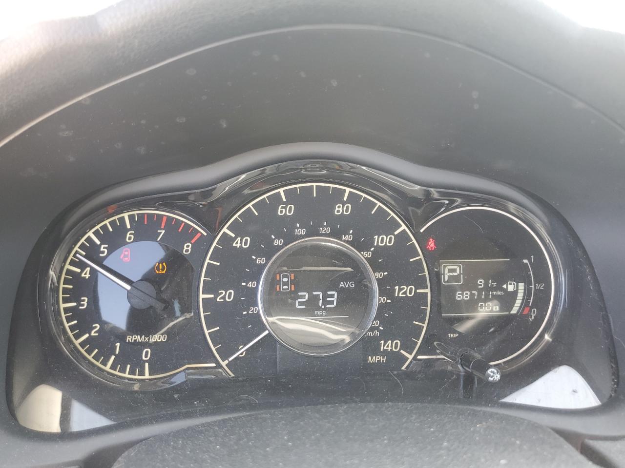 Nissan Versa S Image 9