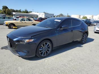  Salvage Mazda 3