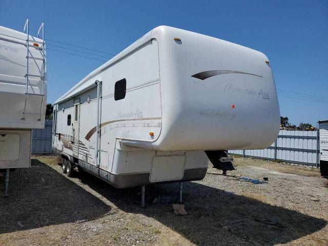  Salvage Kountry Star Trailer