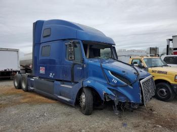  Salvage Volvo Vn