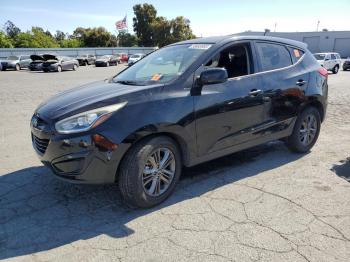  Salvage Hyundai TUCSON