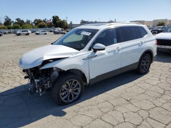  Salvage Volkswagen Tiguan