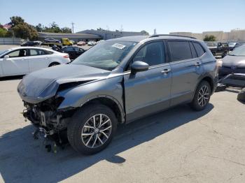  Salvage Volkswagen Tiguan