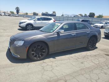  Salvage Chrysler 300