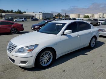  Salvage Hyundai Genesis