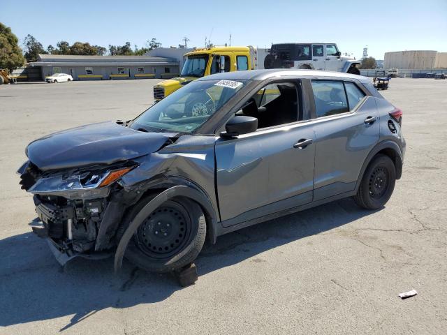  Salvage Nissan Kicks
