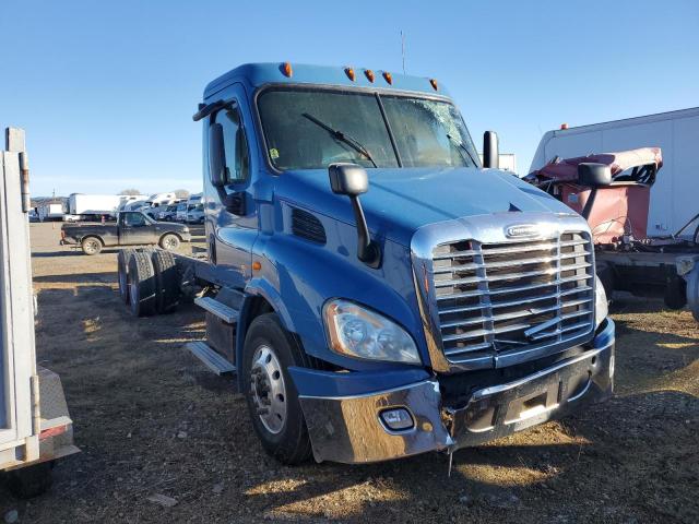  Salvage Freightliner Cascadia 1