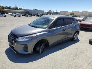  Salvage Nissan Kicks