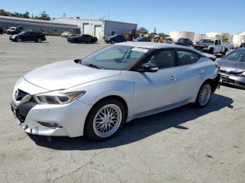  Salvage Nissan Maxima