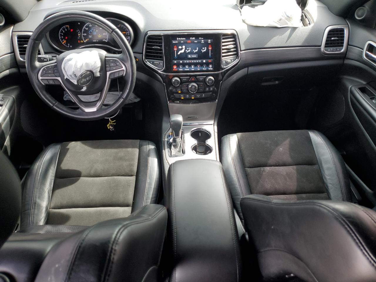 Jeep Grand Cherokee Laredo Image 12