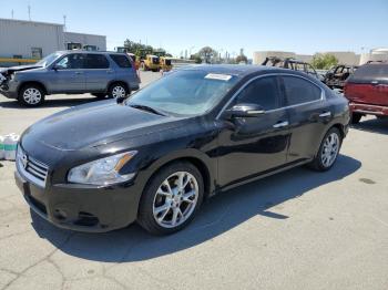  Salvage Nissan Maxima