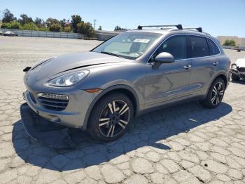  Salvage Porsche Cayenne