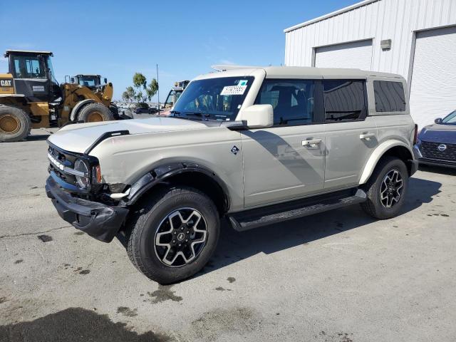  Salvage Ford Bronco