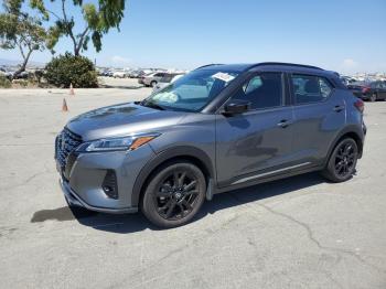  Salvage Nissan Kicks