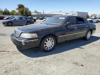  Salvage Lincoln Towncar