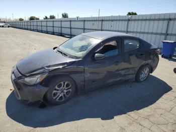  Salvage Toyota Yaris