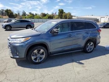  Salvage Toyt Highlander