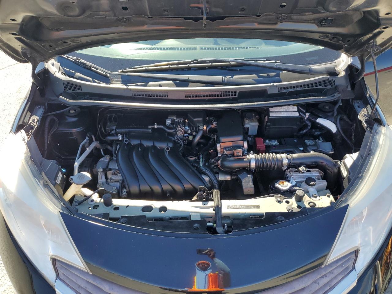 Nissan Versa S Image 9