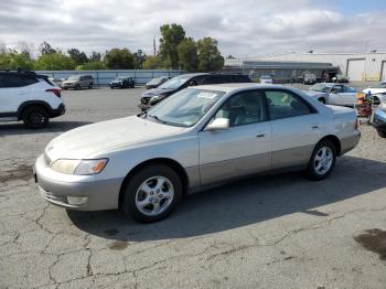  Salvage Lexus Es