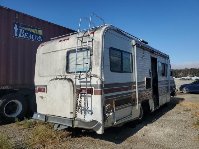 Chevrolet P30 Image 10