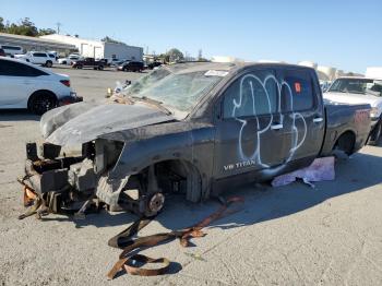  Salvage Nissan Titan