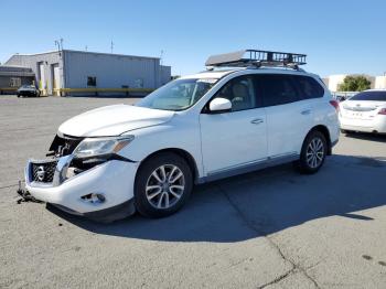  Salvage Nissan Pathfinder