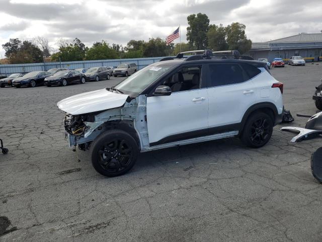  Salvage Kia Seltos