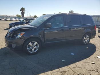  Salvage Volkswagen Routan