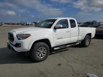  Salvage Toyota Tacoma