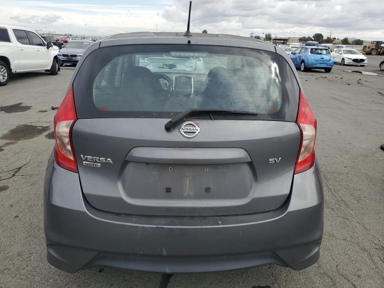 Nissan Versa S Image 2
