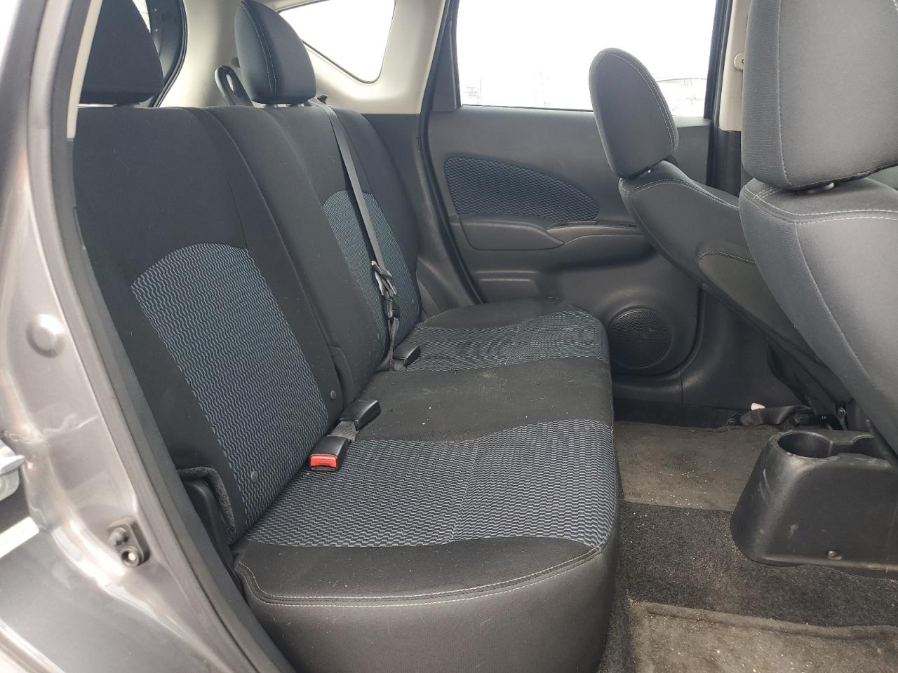 Nissan Versa S Image 5