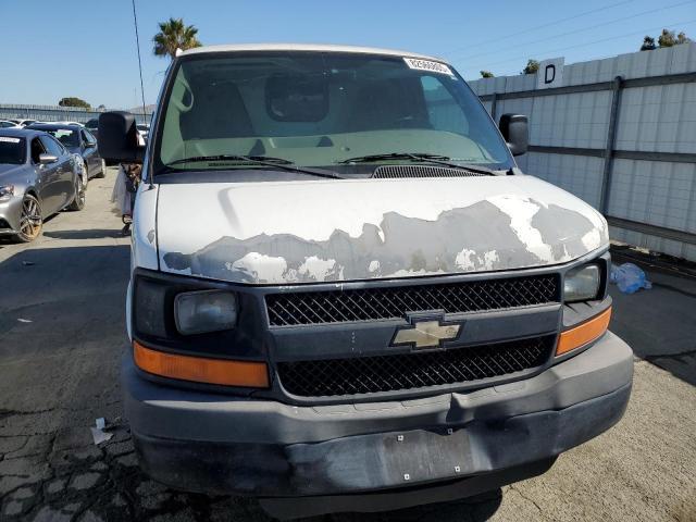 Chevrolet Express Image 5