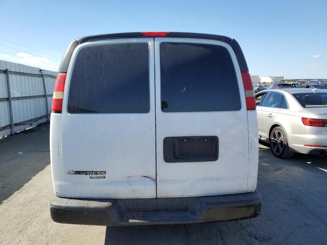 Chevrolet Express Image 10
