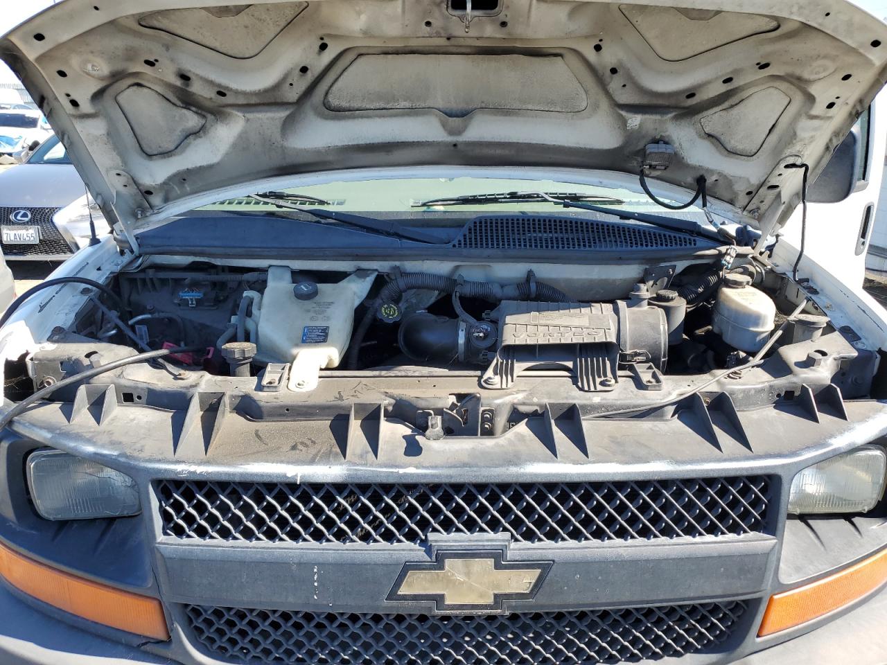 Chevrolet Express Image 12