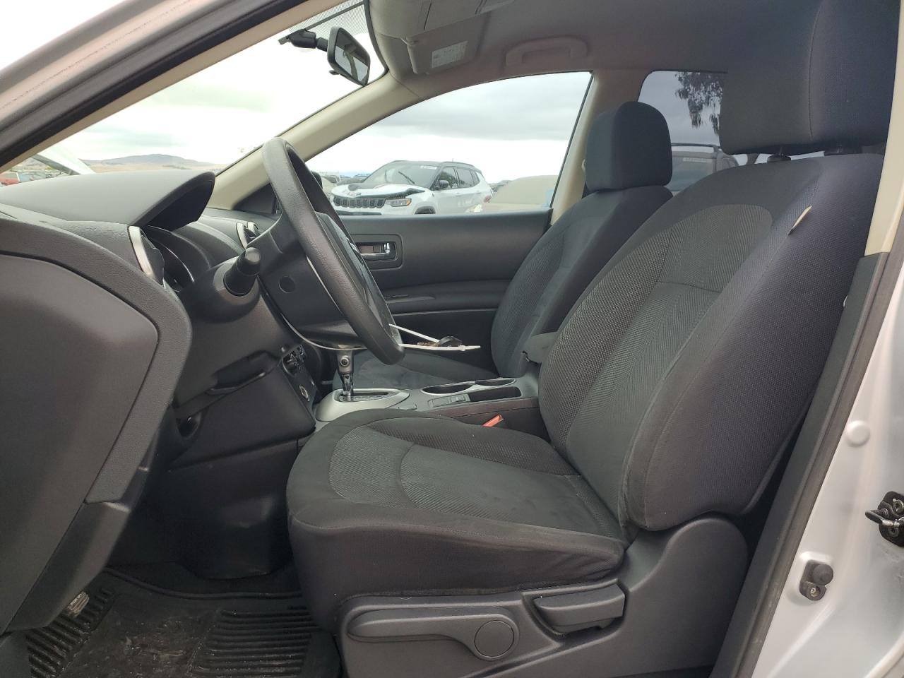 Nissan Rogue S Image 10