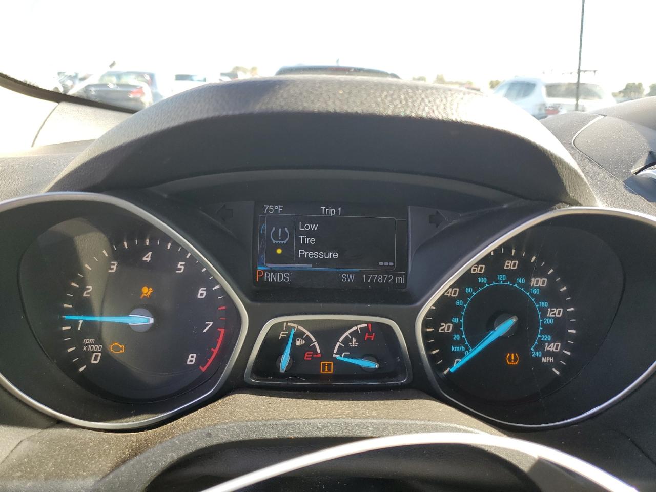 Ford Escape Titanium Image 11