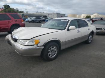  Salvage Lincoln Towncar