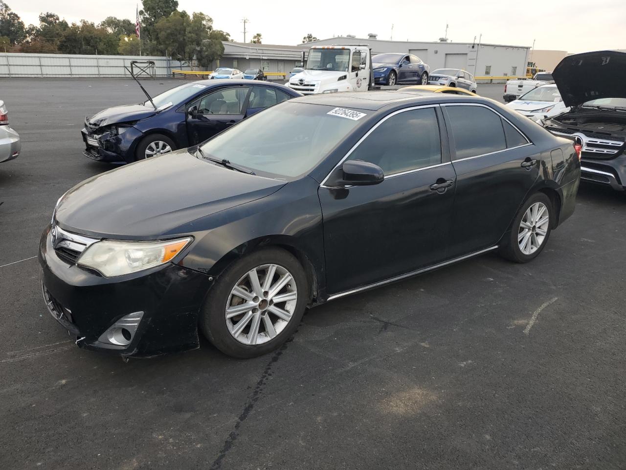 Toyota Camry Hybrid Image 1