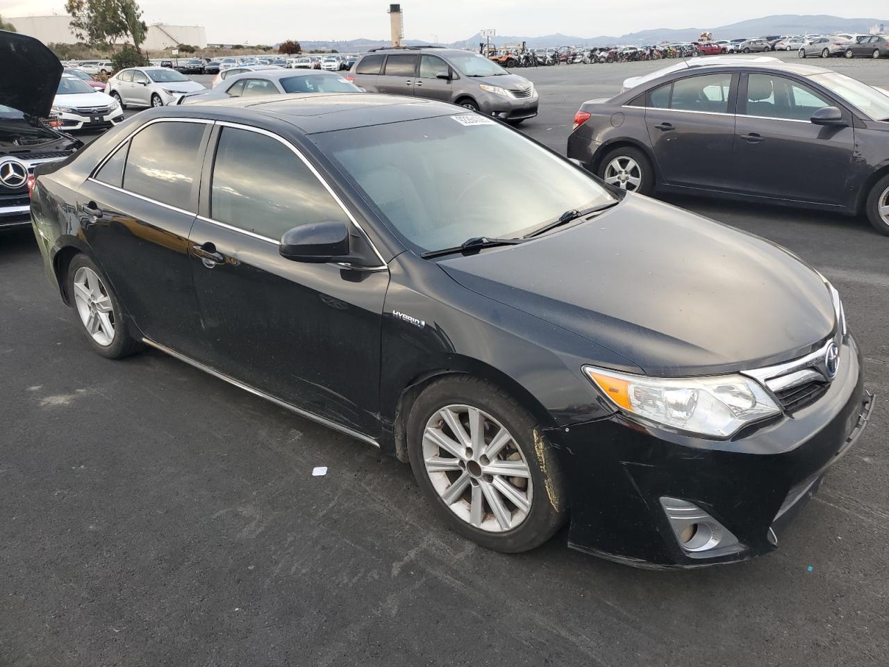 Toyota Camry Hybrid Image 7