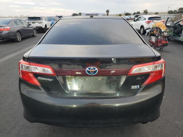 Toyota Camry Hybrid Image 5