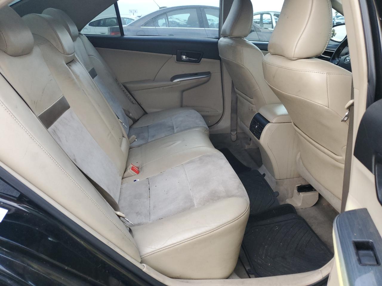 Toyota Camry Hybrid Image 8