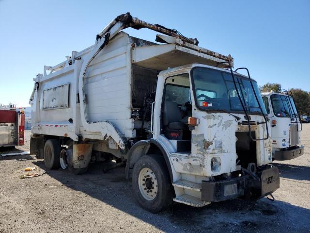 Salvage Autocar Xpeditor W