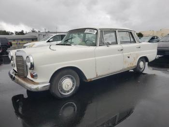  Salvage Mercedes-Benz 230-class