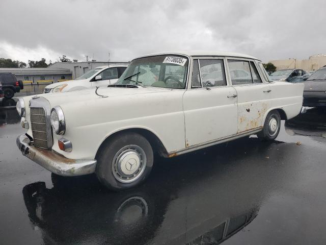  Salvage Mercedes-Benz 230-class