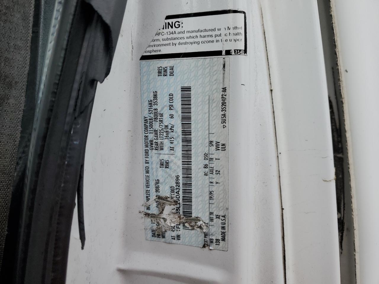 Ford Econoline E350 Super Duty Cutaway Van Image 9