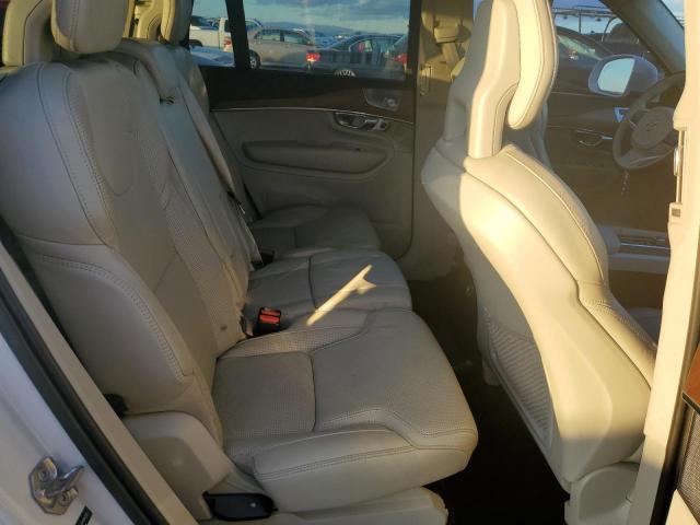 Volvo XC90 T8 Image 12