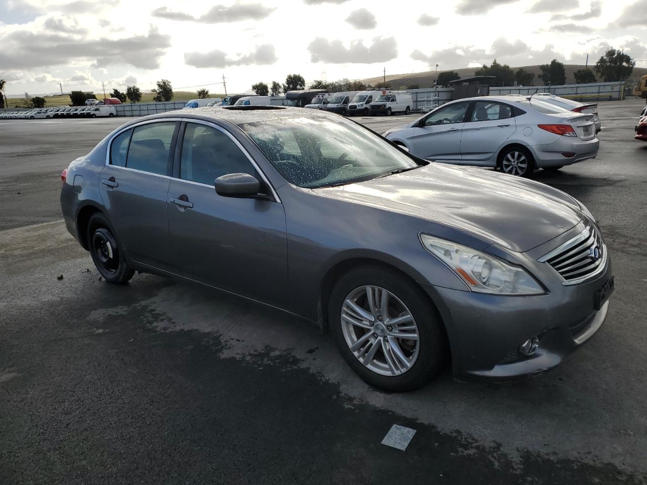 INFINITI G37 Base Image 9