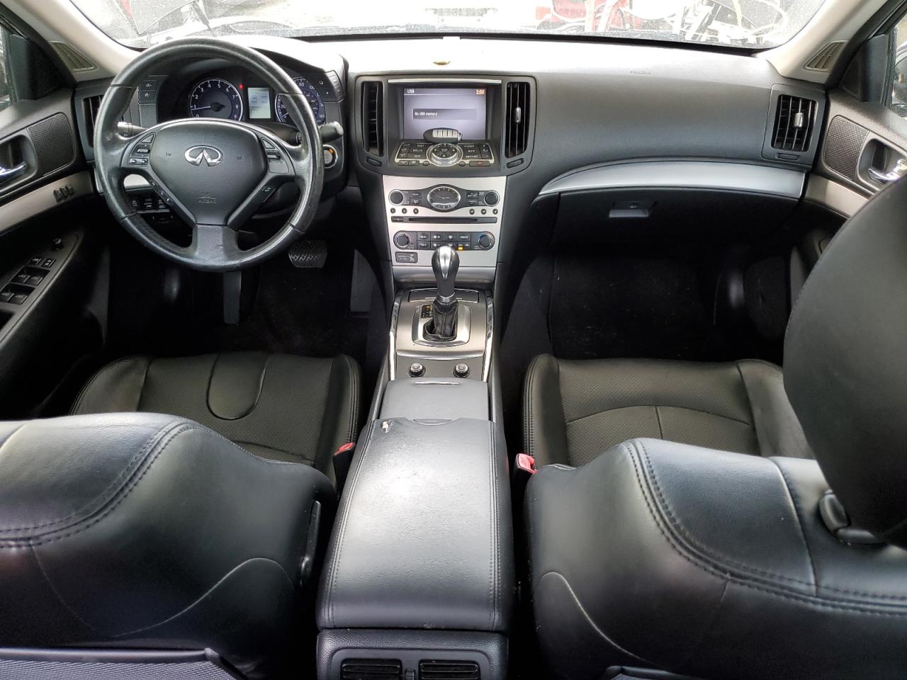 INFINITI G37 Base Image 8