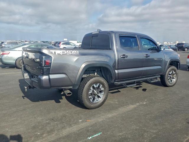 Toyota Tacoma Double Cab Image 2